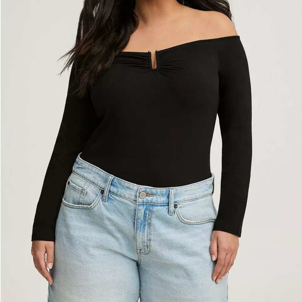 NWT Torrid Foxy U-Bar Off The‎ Shoulder Top Plus Size 5X Black Long Sleeve